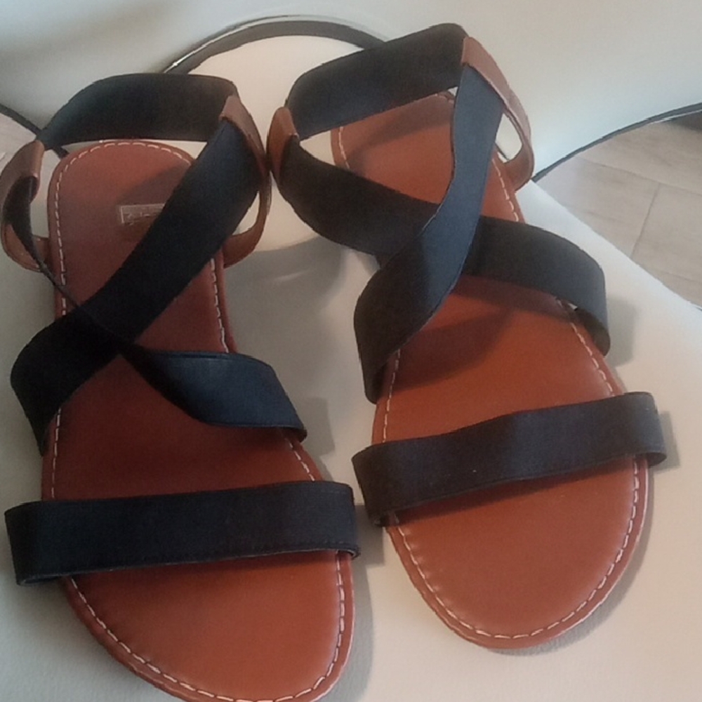 SHEIN Black and Tan Strappy Sandals